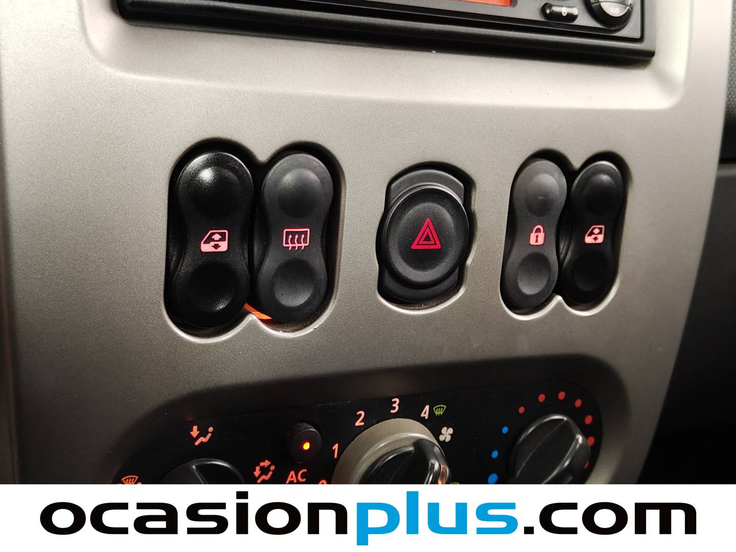 Equipamiento del Dacia Sandero Dacia Sandero dCi 90 Stepway (90 CV)
