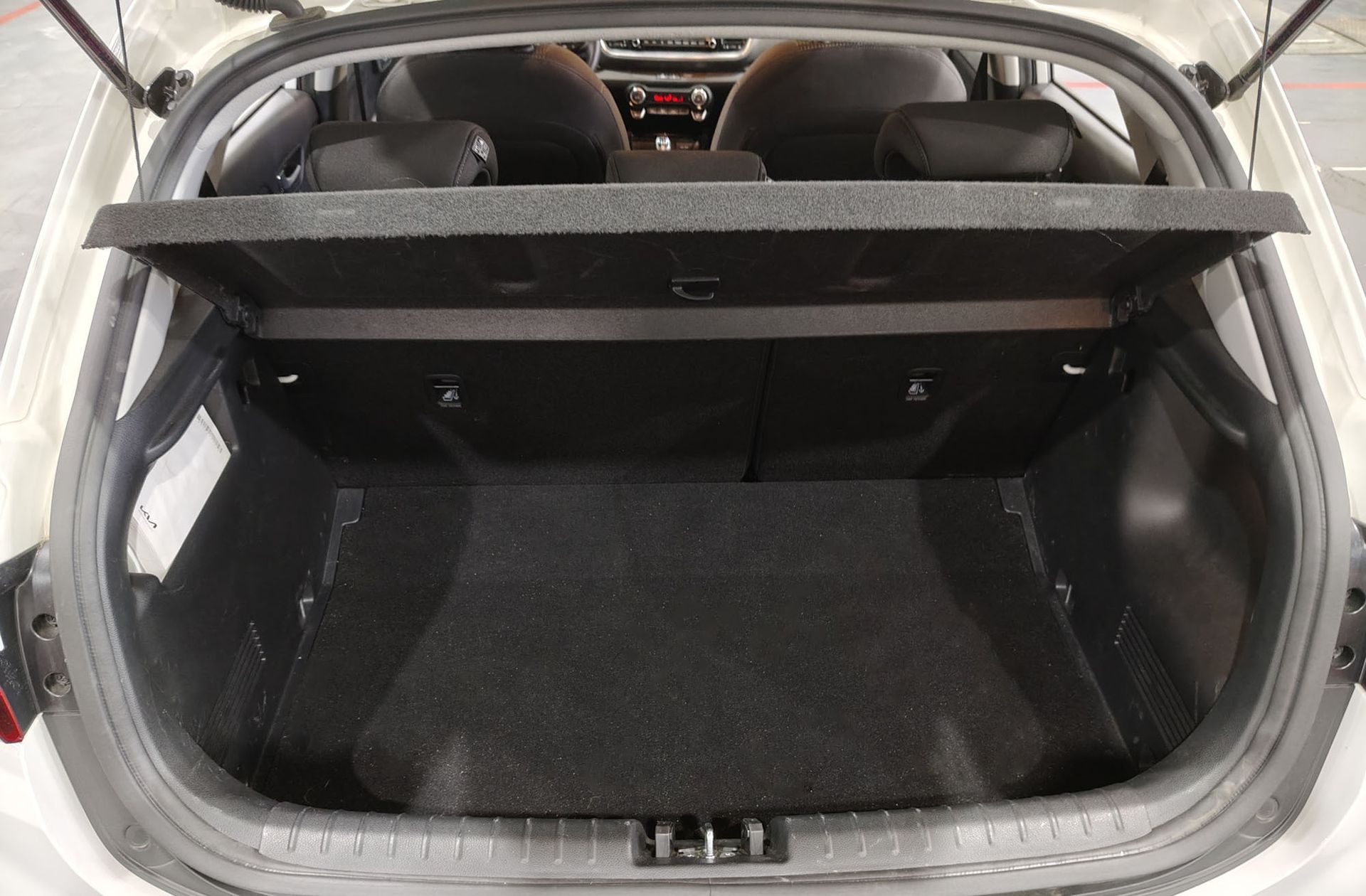 Kia Stonic 1.0 T-GDi MHEV Drive iMT - foto 15