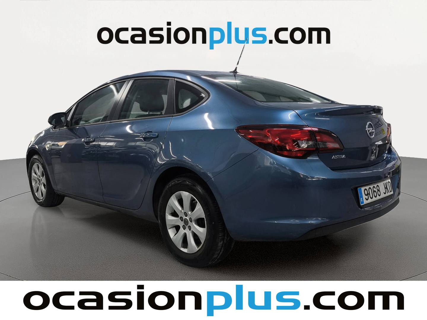 Foto trasera Opel Astra Opel Astra 1.6 Sedan Selective (115 CV) izquierda