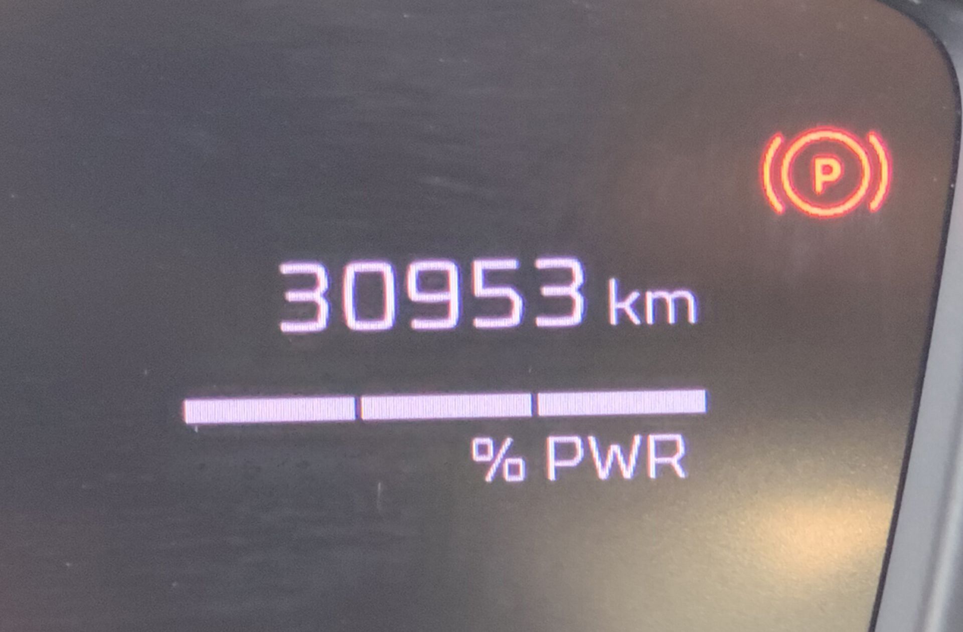 Peugeot 2008 Allure Hybrid eDCS6 - foto 12