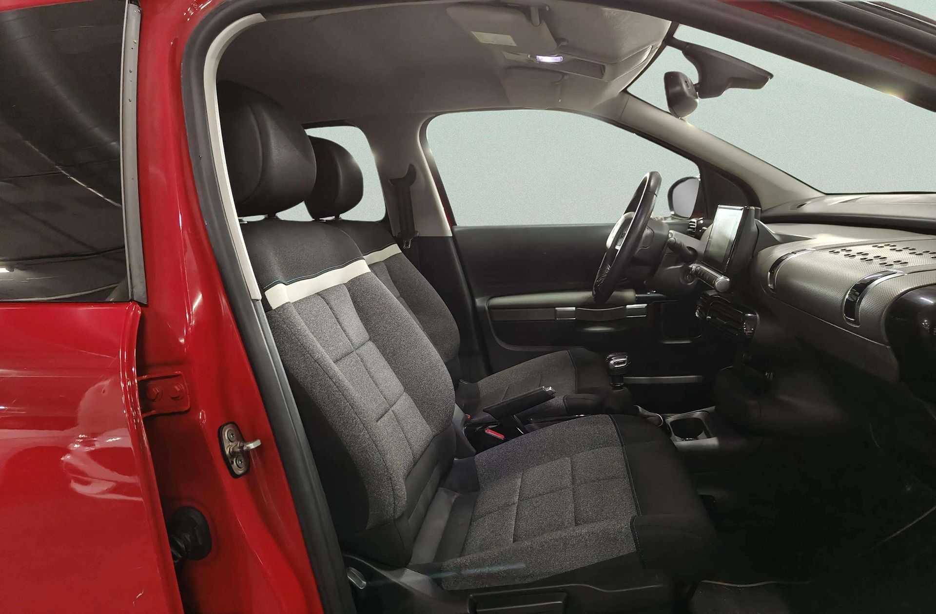Citroën C4 Cactus BlueHDi 100 Shine - foto 17