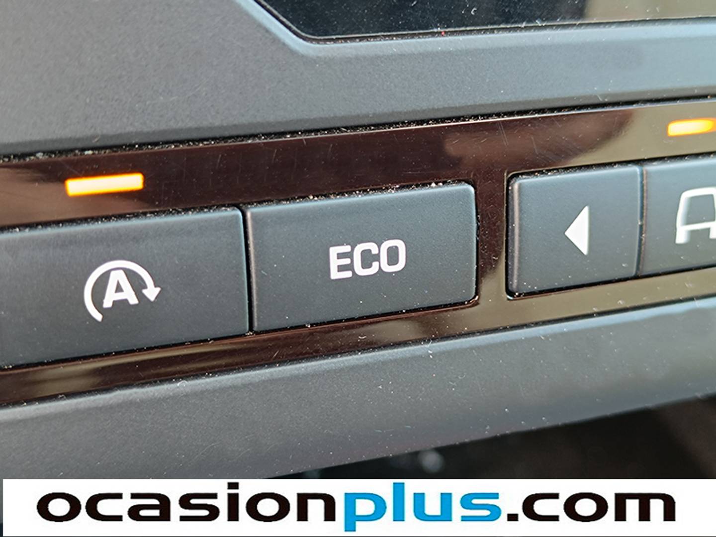 Foto Land Rover Discovery Sport Land Rover Discovery Sport 2.0L TD4 HSE 4x4 (180 CV) Auto