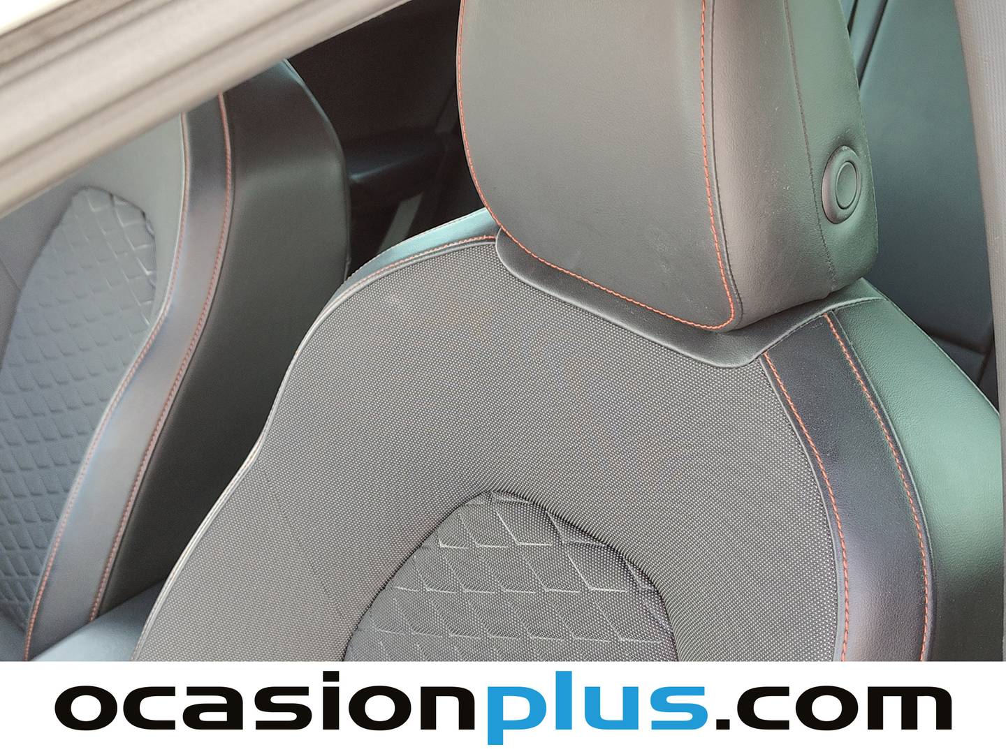 Extras y acabados del Seat León Seat León 1.5 TSI S&S FR Go L (150 CV)