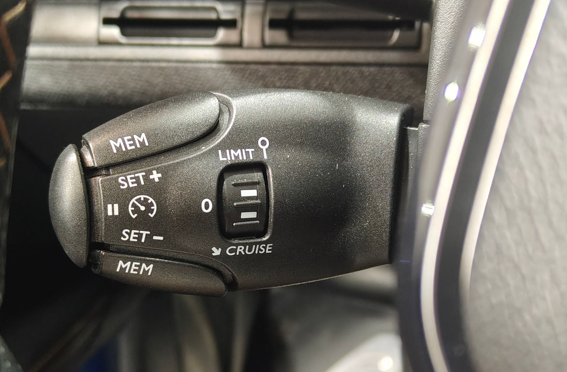 Peugeot 3008 BlueHDi 130 GT Line - foto 31