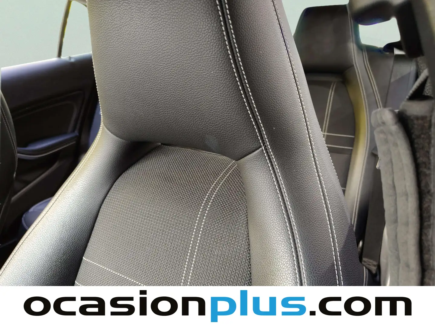 Foto Mercedes GLA Mercedes-Benz GLA GLA 200 d Urban (136 CV)