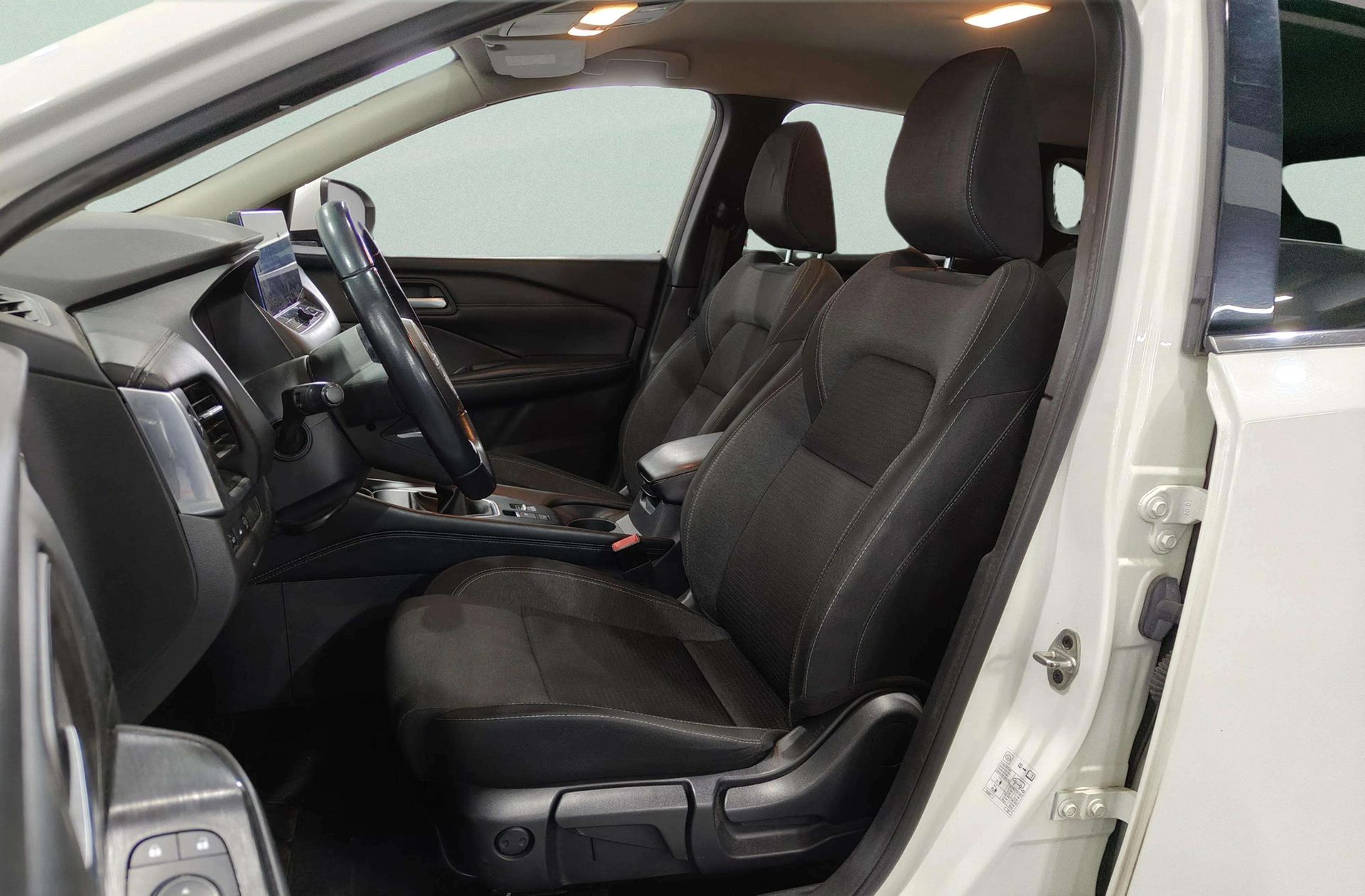 Nissan Qashqai DIG-T 140 N-Connecta - foto 11