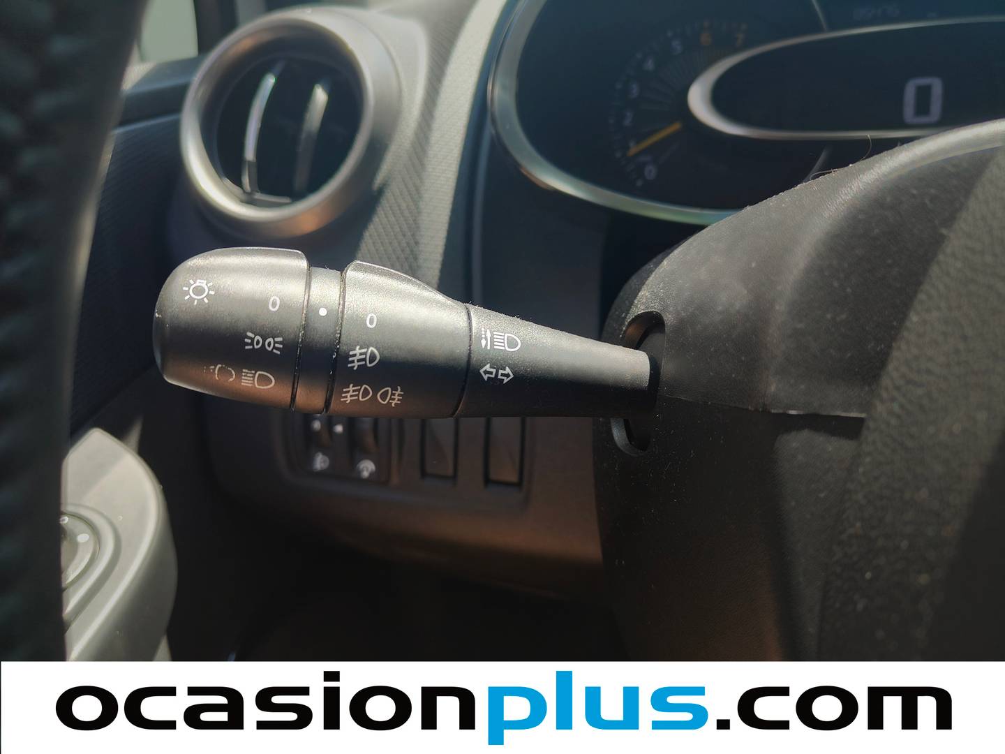 Renault Clio Renault Clio Limited 1.2 (75 CV) de ocasión