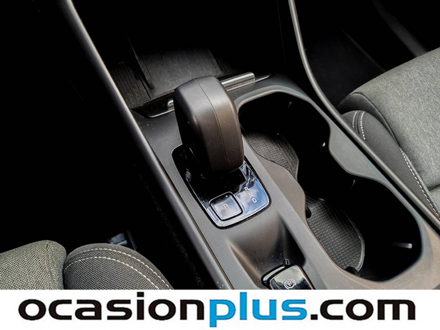 Foto Volvo XC40 Volvo XC40 B3 G Core Auto (163 CV)