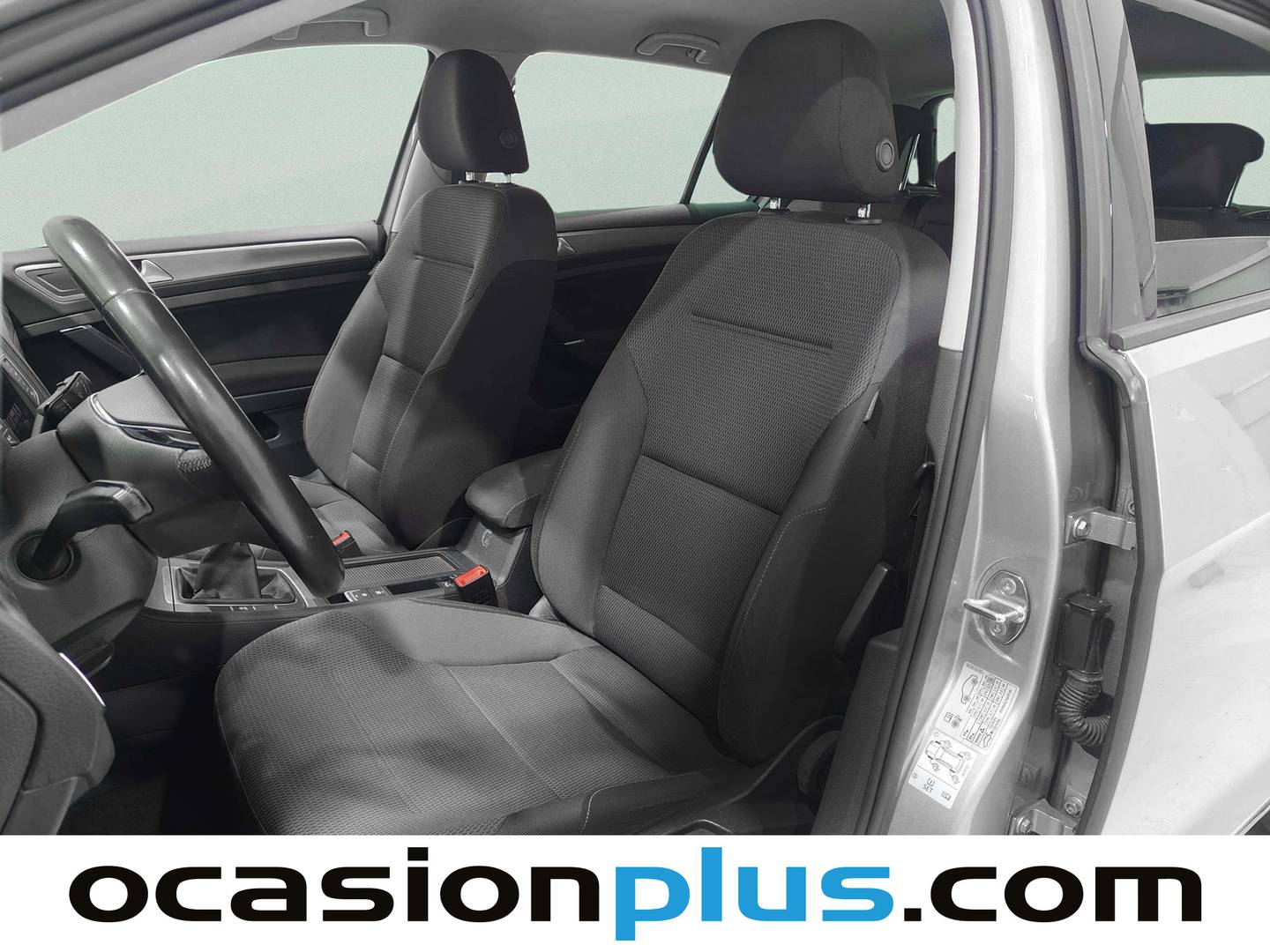 Foto asientos delanteros Volkswagen Golf Volkswagen Golf Advance 2.0 TDI BMT (150 CV)