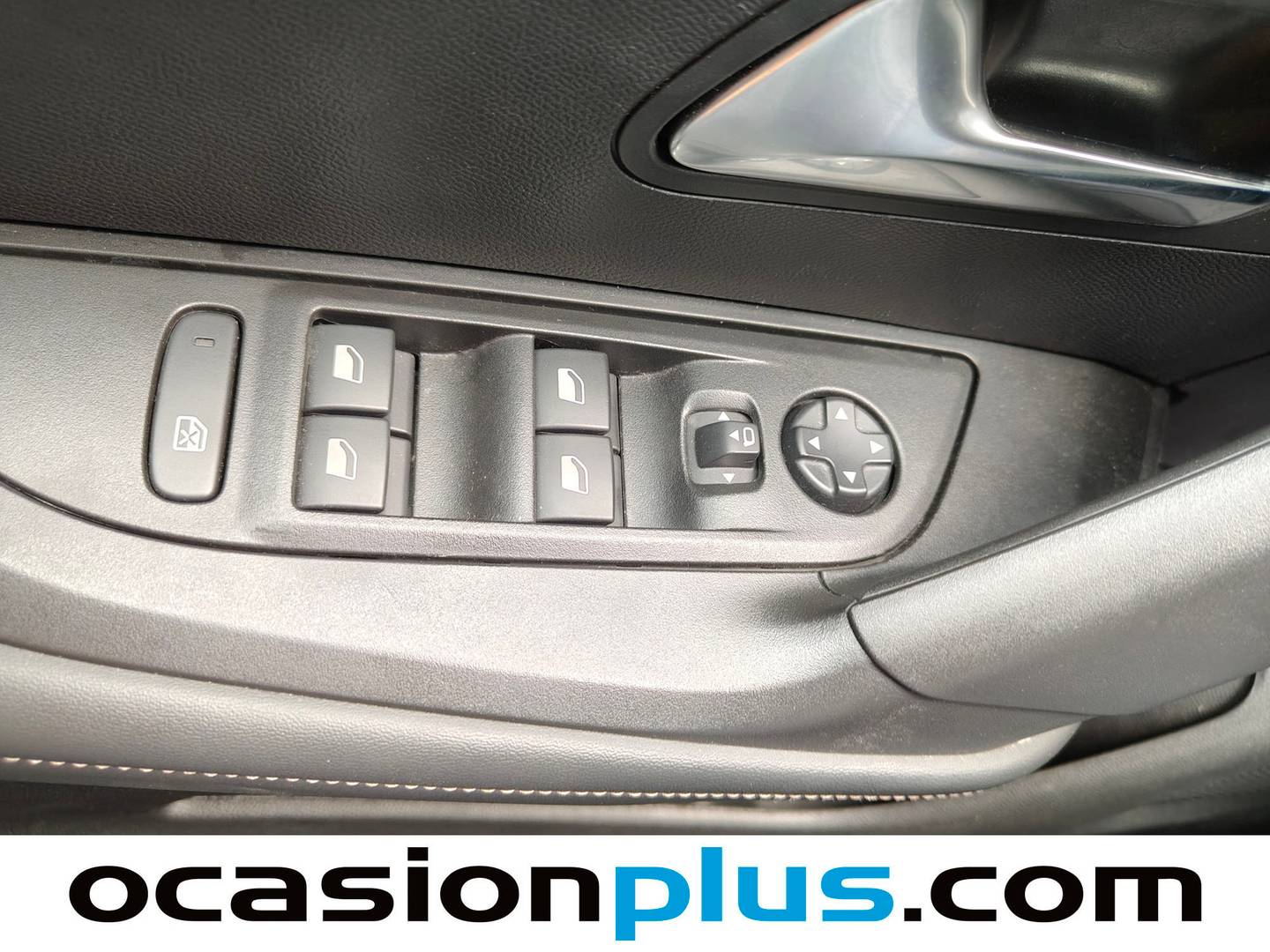 Peugeot 2008 Peugeot 2008 Allure Hybrid eDCS6 (136 CV) 2025