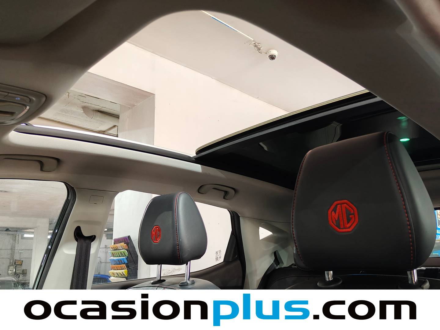 Extras y acabados del MG ZS MG ZS 1.0T Luxury (111 CV)