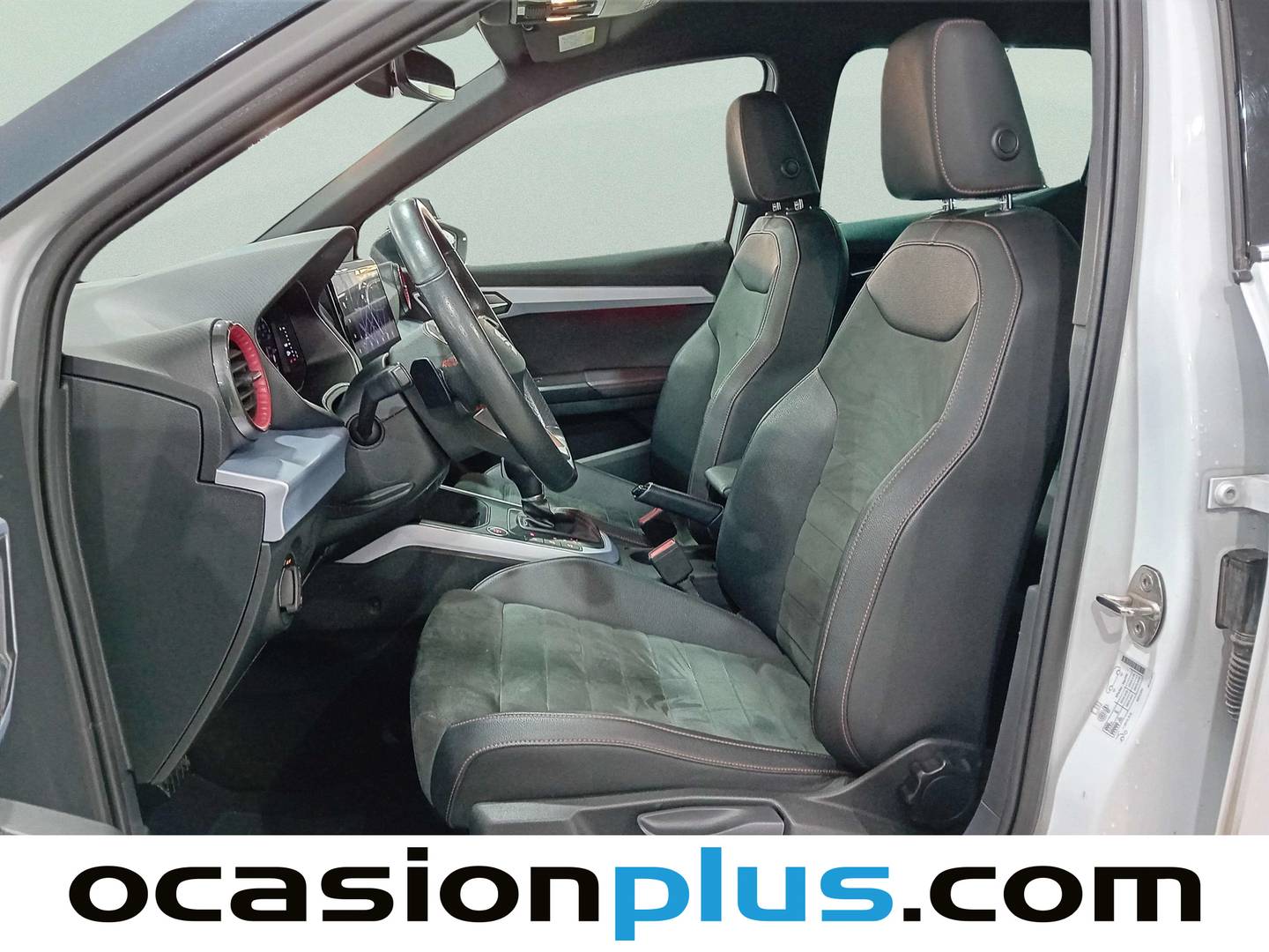 Foto asientos delanteros Seat Arona SEAT Arona 1.5 TSI S&S FR XL DSG (150 CV)