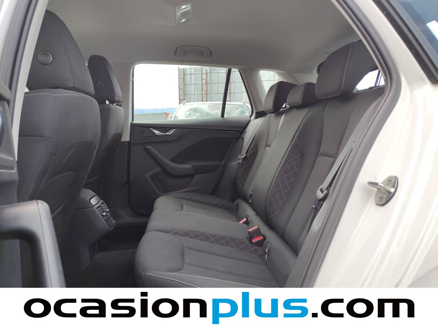 Skoda Kamiq Skoda Kamiq 1.0 TSI Ambition DSG (110 CV) de ocasión