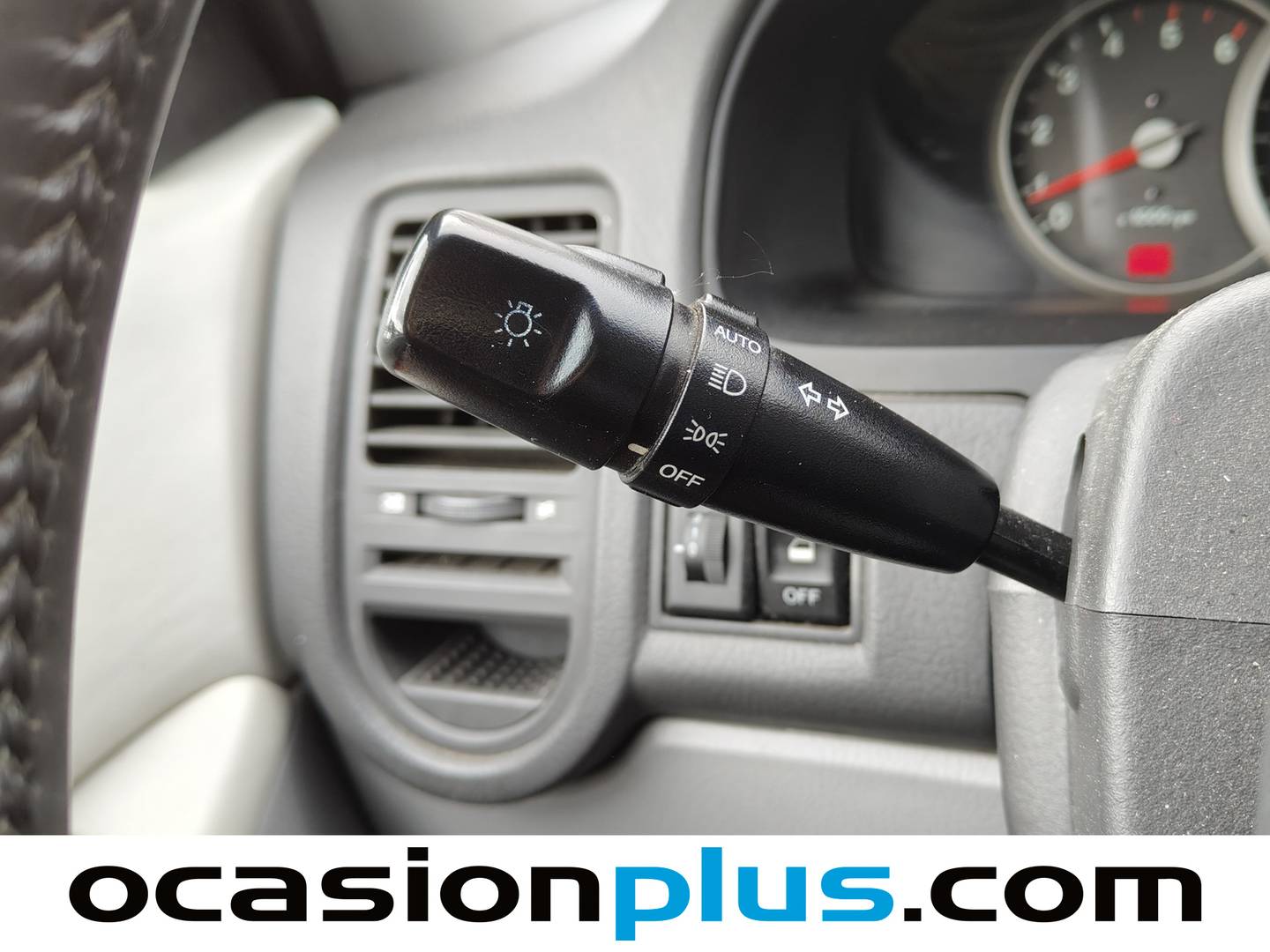 Extras y acabados del KIA Carnival Kia Carnival 2.9 CRDI EX (144 CV)