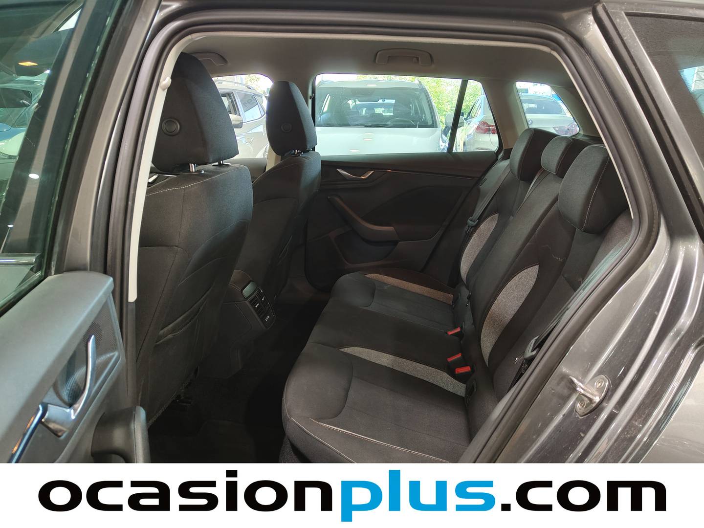 Foto asientos traseros Skoda Kamiq Skoda Kamiq 1.0 TSI Selection DSG (115 CV)