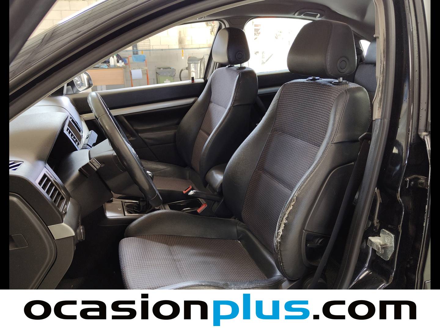 Foto asientos delanteros Opel Vectra Opel Vectra 1.9 CDTI 8v GTS Elegance (120 CV)