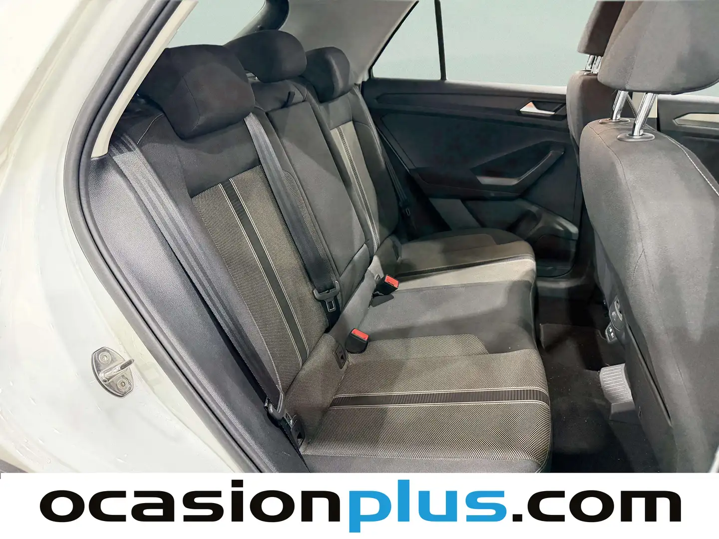 Foto Volkswagen T-Roc Volkswagen T-Roc Advance 2.0 TDI (150 CV)