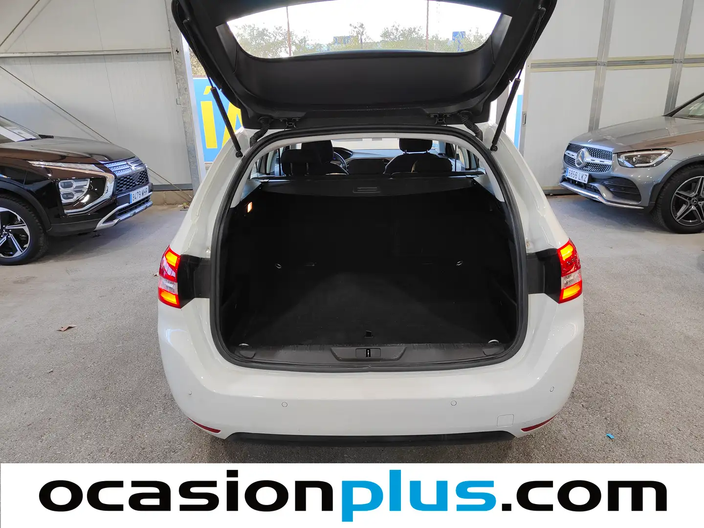 Foto Peugeot 308 Peugeot 308 SW BlueHDi 130 S&S Active Pack (130 CV)