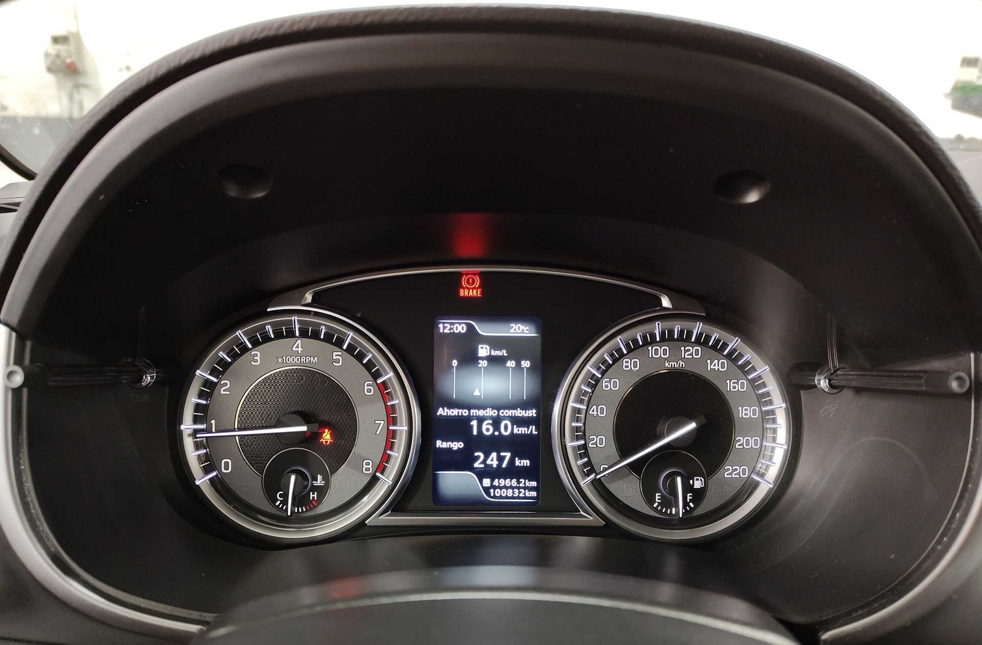 Suzuki Vitara 1.0 T GLE - foto 23