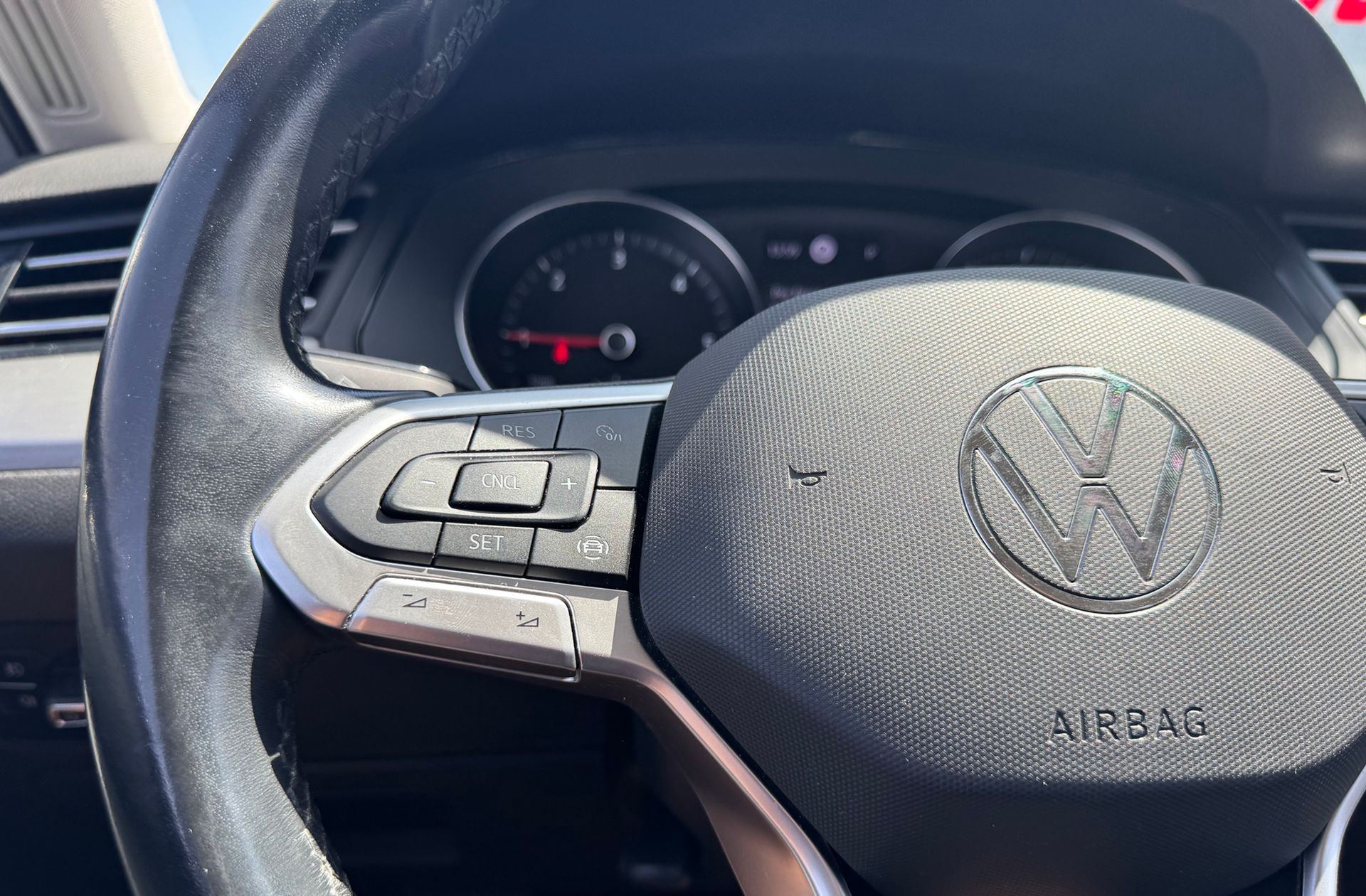 Volkswagen Passat Business 2.0 TDI DSG - foto 26
