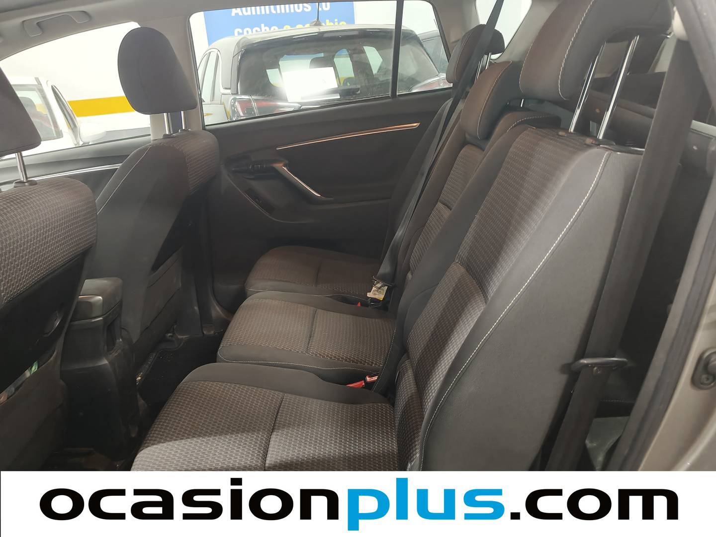 Foto asientos traseros Toyota Verso Toyota Verso 115D Advance (112 CV) 7 Plazas