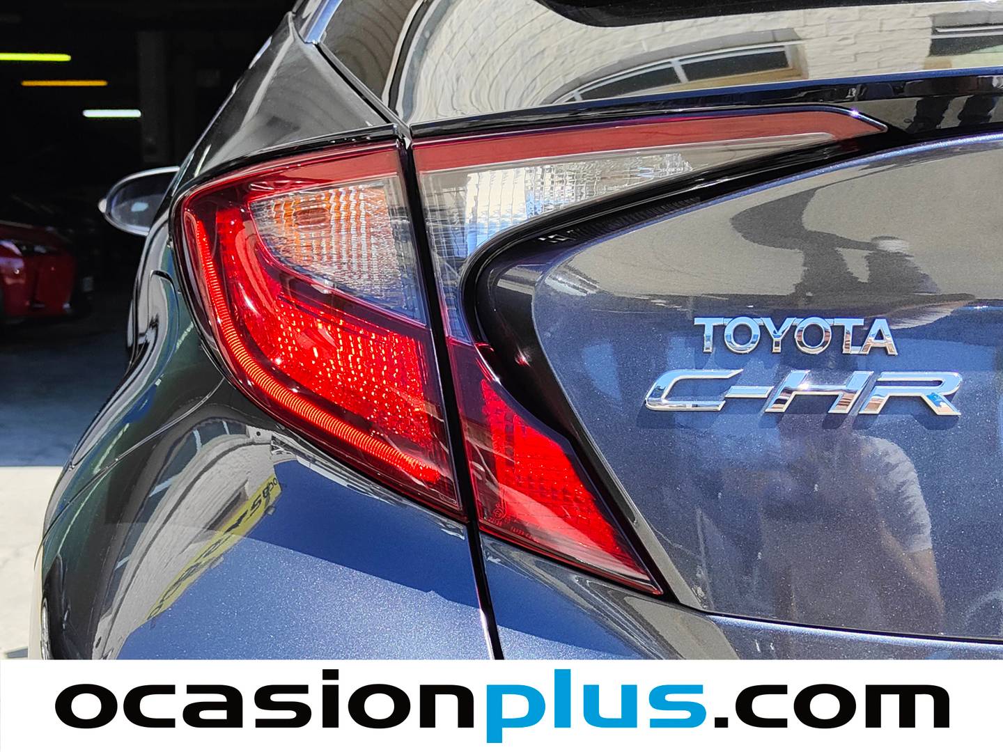 Acabados Toyota C-HR Toyota C-HR 1.8 125H Advance (122 CV)