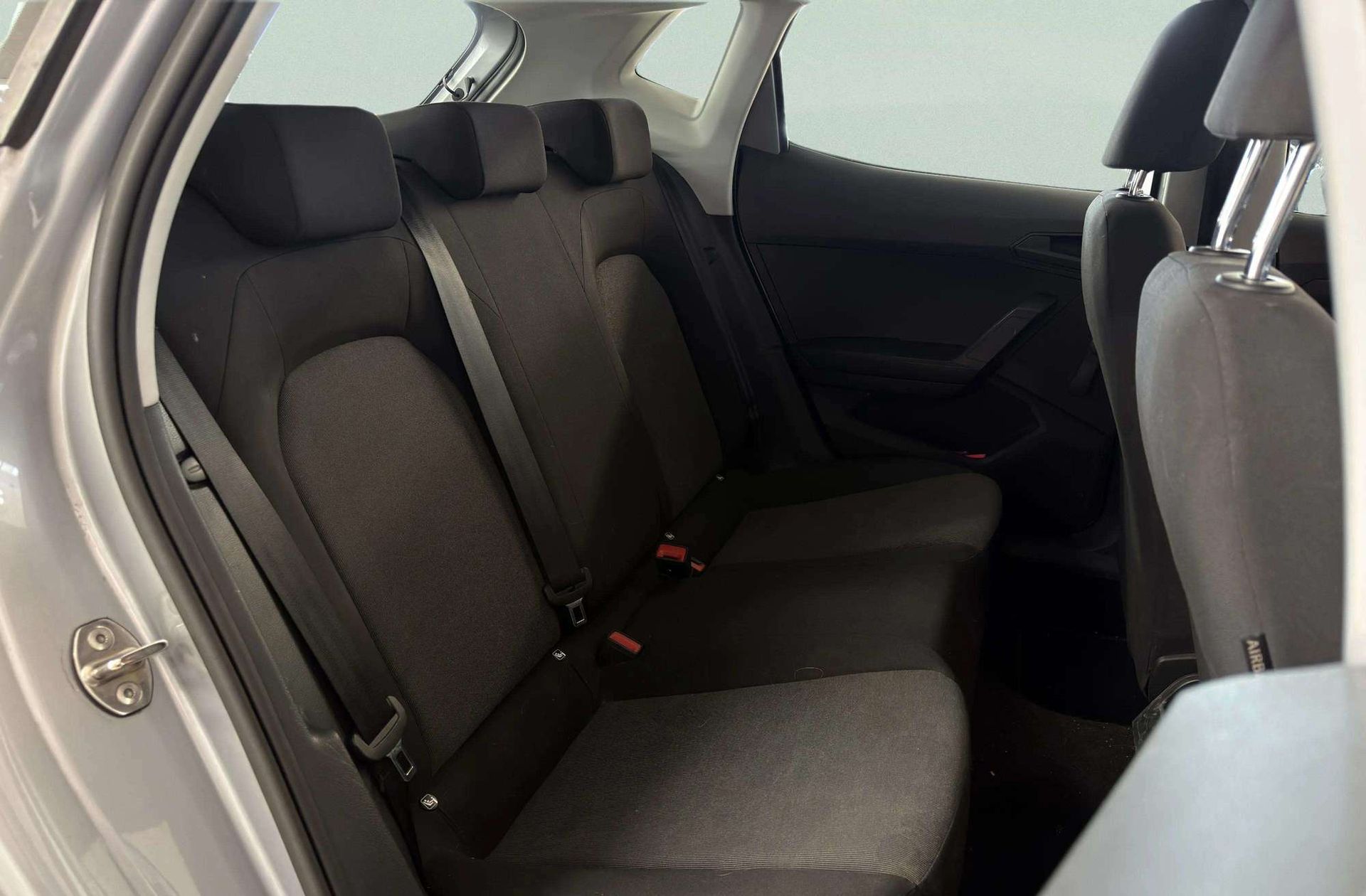 SEAT Ibiza 1.0 MPI Reference - foto 13