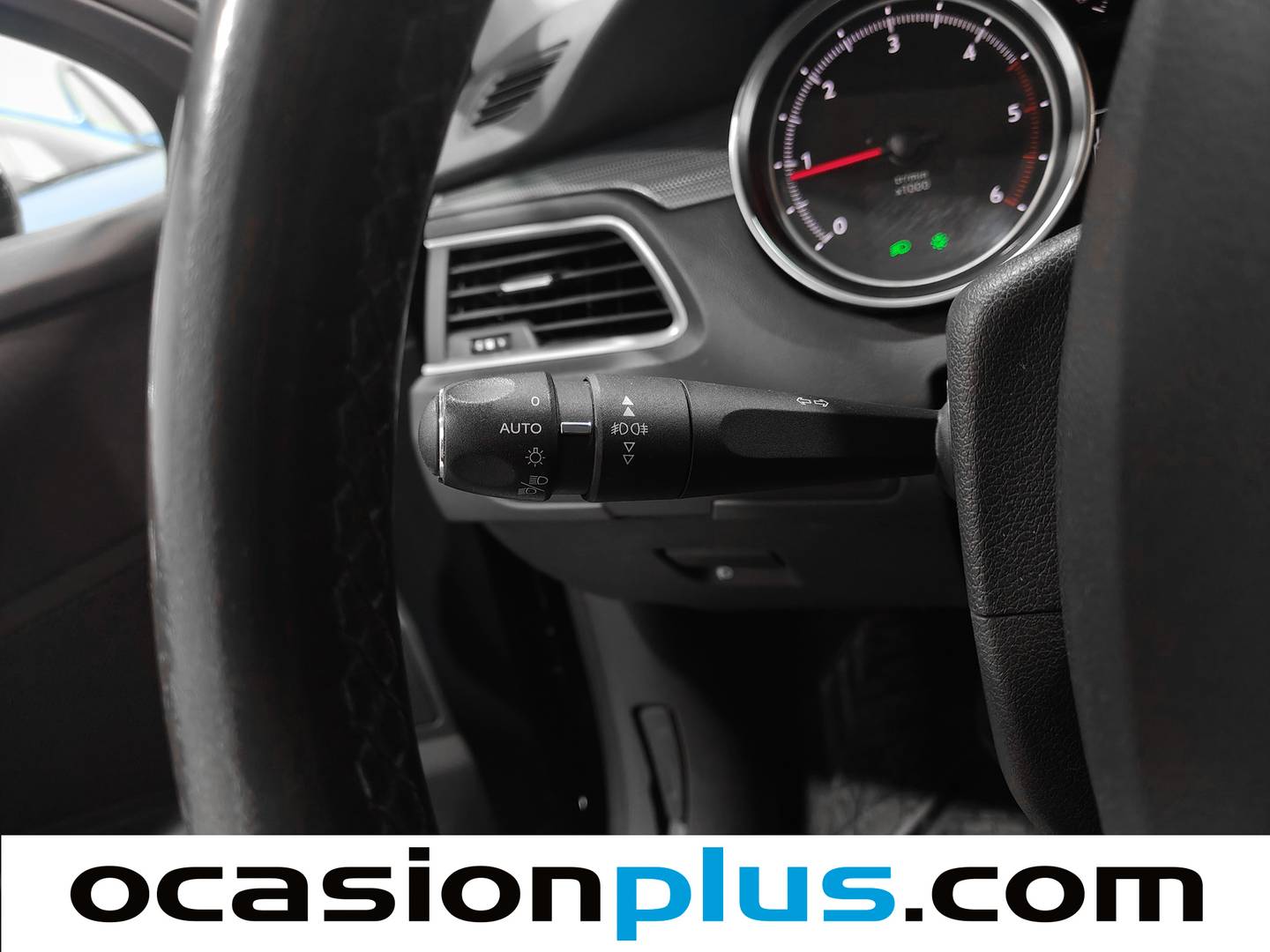 Equipamiento del Peugeot 508 Peugeot 508 1.6 e-HDI Active (115 CV)