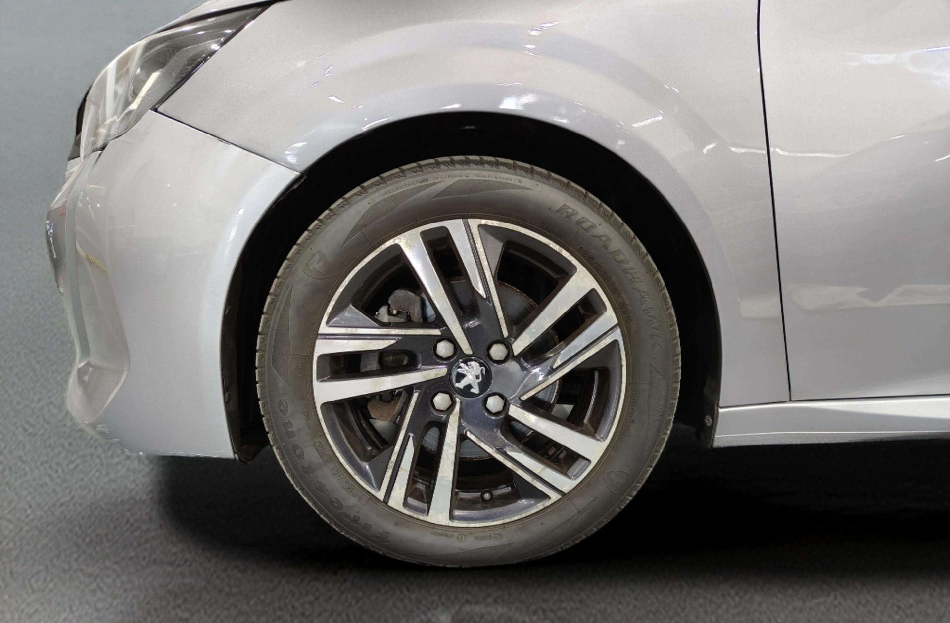 Peugeot 208 PureTech 100 Allure - foto 34