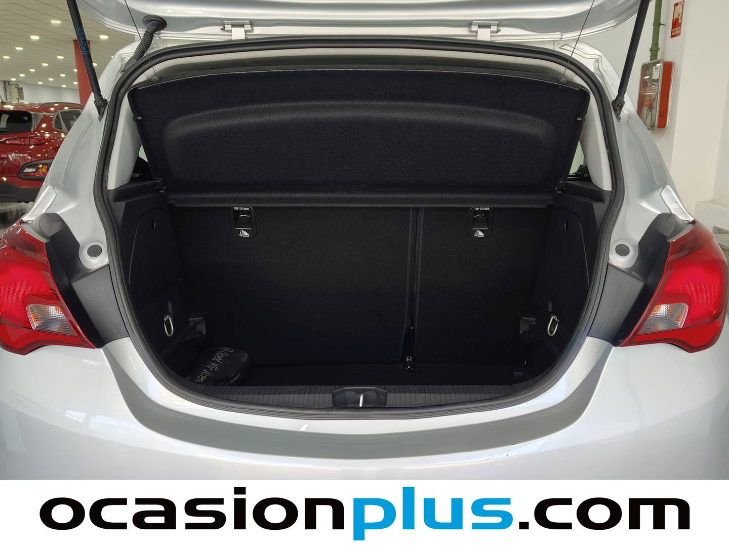 Fotos maletero Opel Corsa Opel Corsa 1.4 Selective (90 CV)