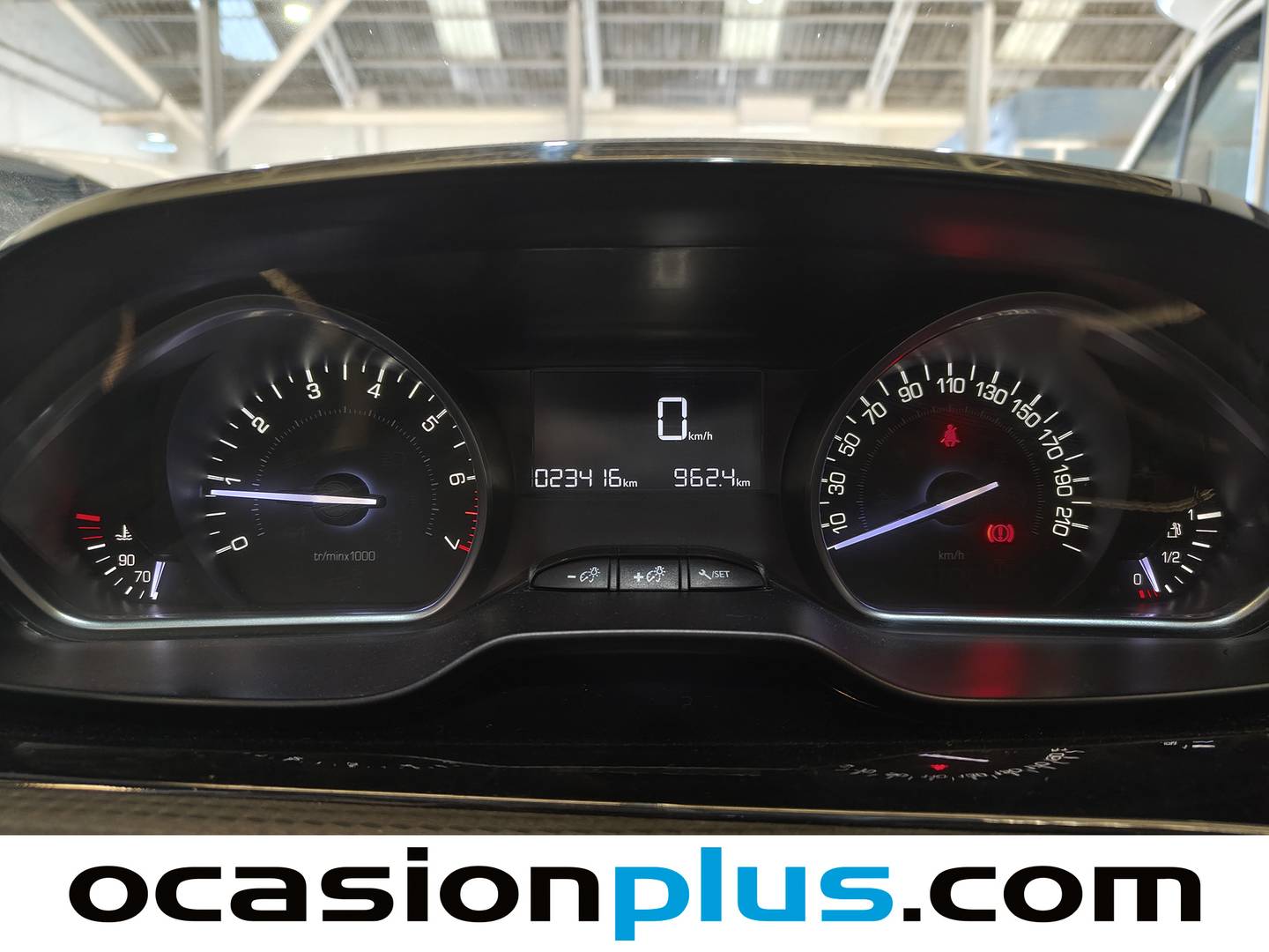 Peugeot 208 Peugeot 208 PureTech Signature (82 CV) manual