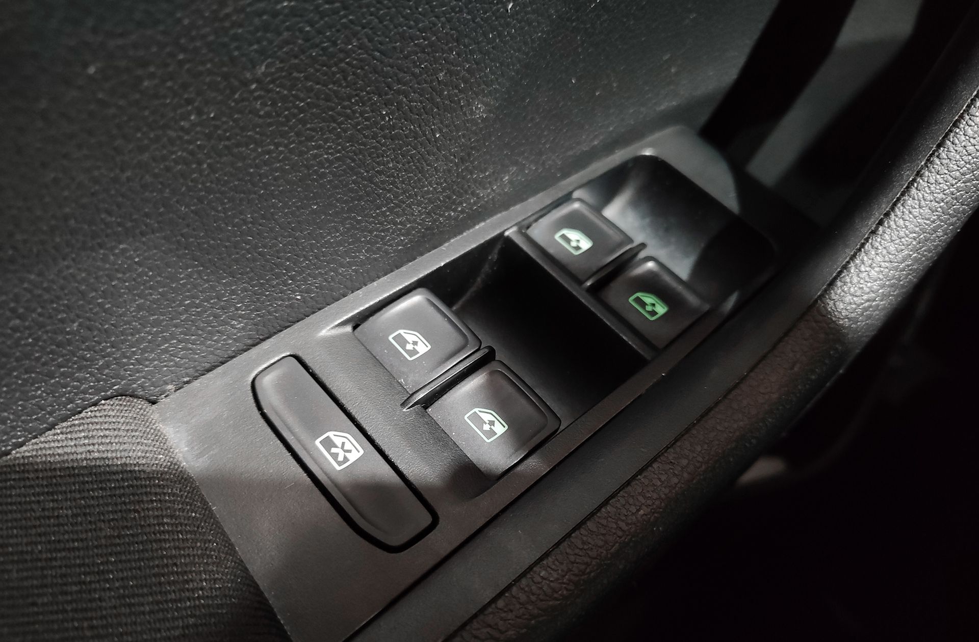 Škoda Fabia 1.0 MPI Like - foto 28