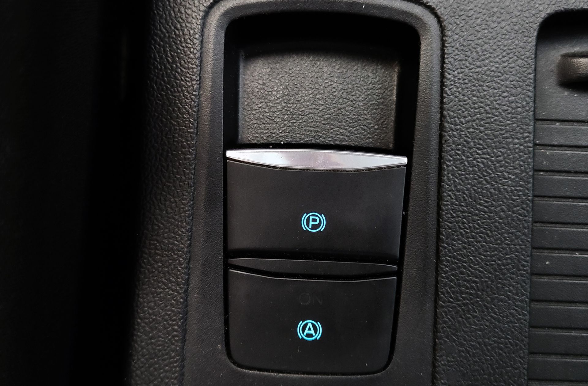Ford Focus 1.5 EcoBlue Trend Edition - foto 25