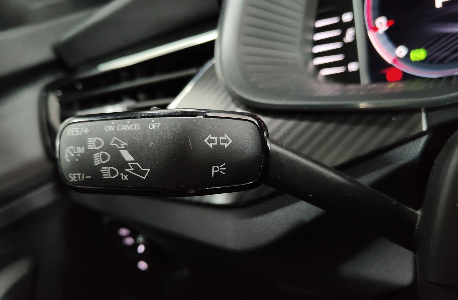 Škoda Kamiq 1.0 TSI Montecarlo DSG - foto 27