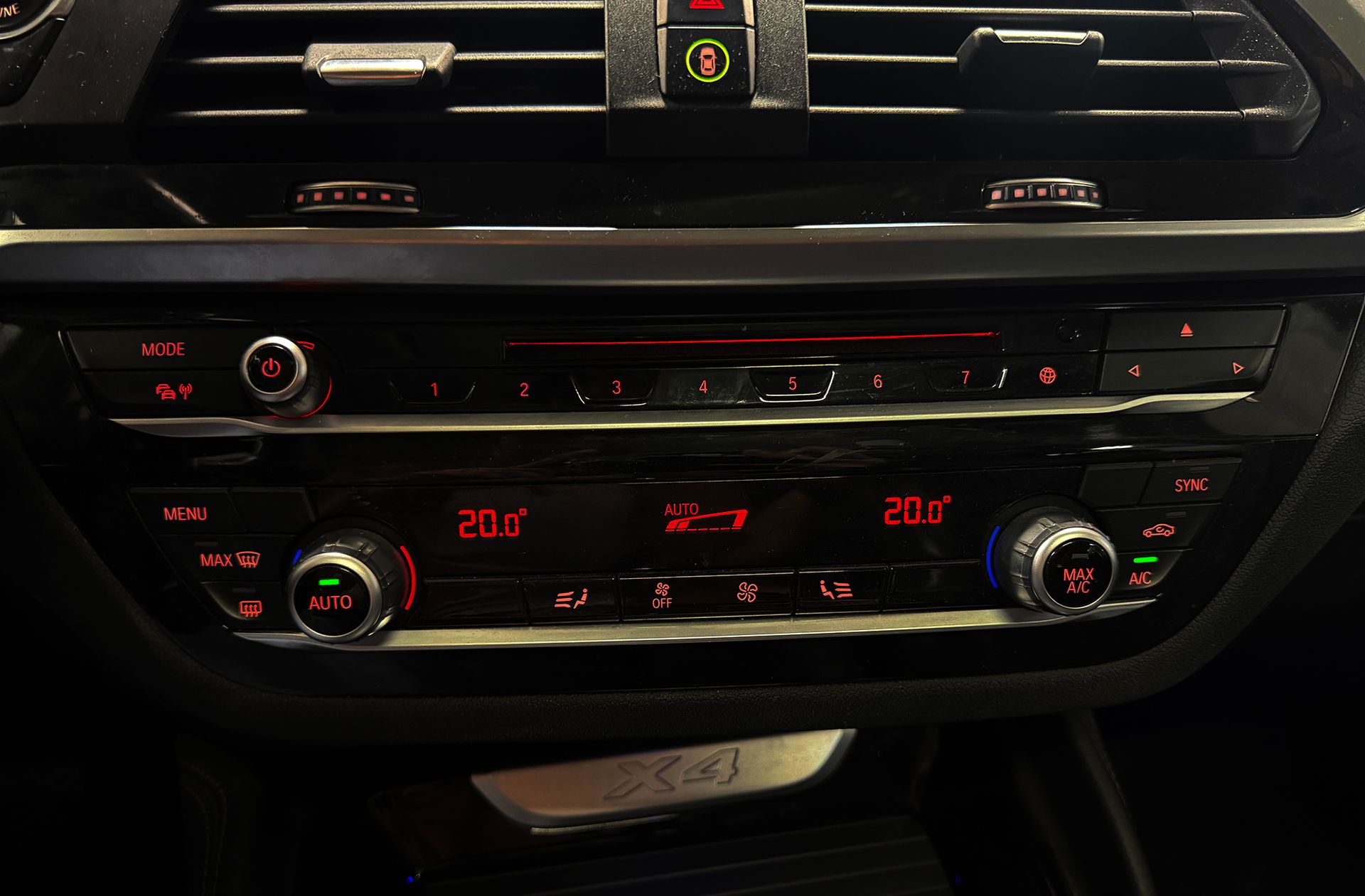 BMW X4 xDrive20d - foto 38