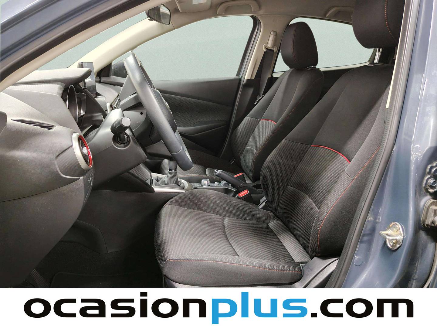 Foto asientos delanteros Mazda Mazda2 Mazda Mazda 2 1.5 G e-SKYACTIV Homura (90 CV)