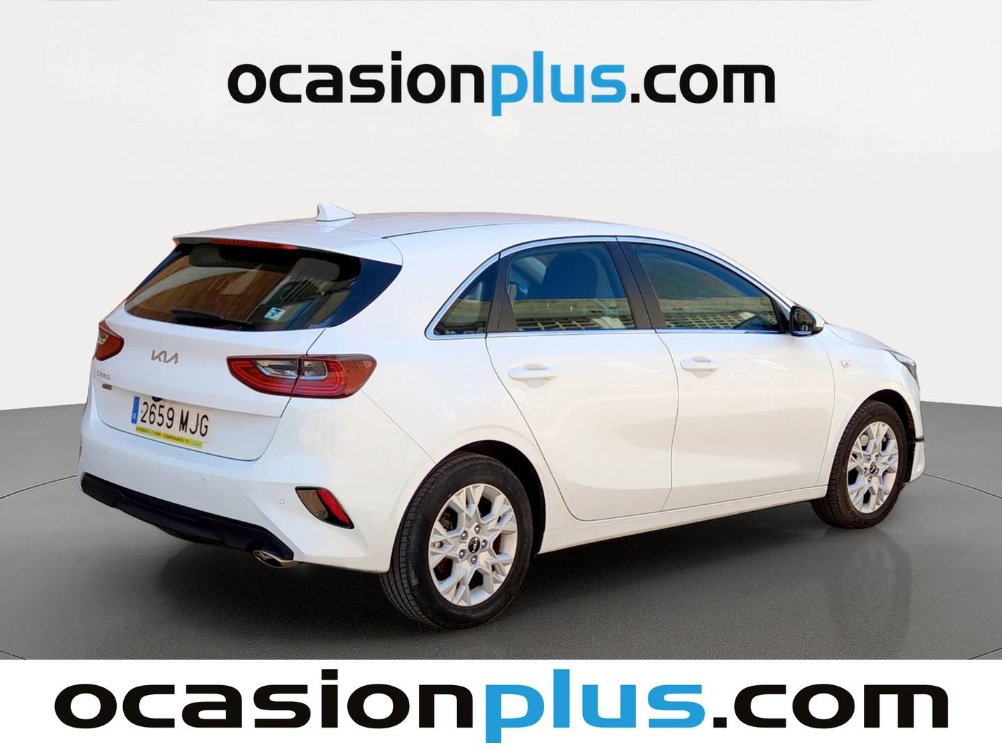 Foto trasera KIA Ceed KIA Ceed 1.6 MHEV iMT Drive (136 CV) derecha