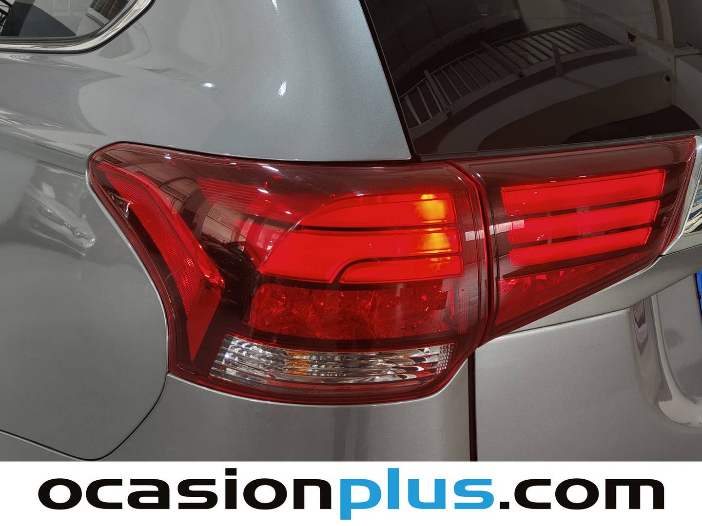 Foto Mitsubishi Outlander Mitsubishi Outlander 2.0 PHEV Kaiteki 4WD Auto (203 CV)