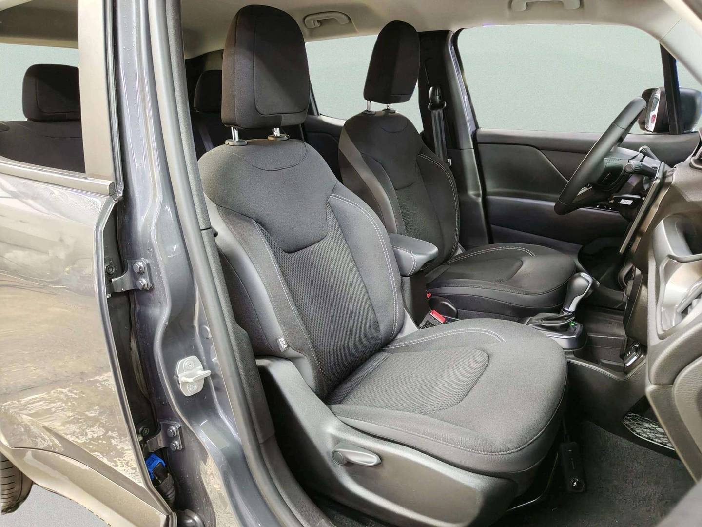 Foto Jeep Renegade Jeep Renegade eHybrid 1.5 Altitude DCT (130 CV)