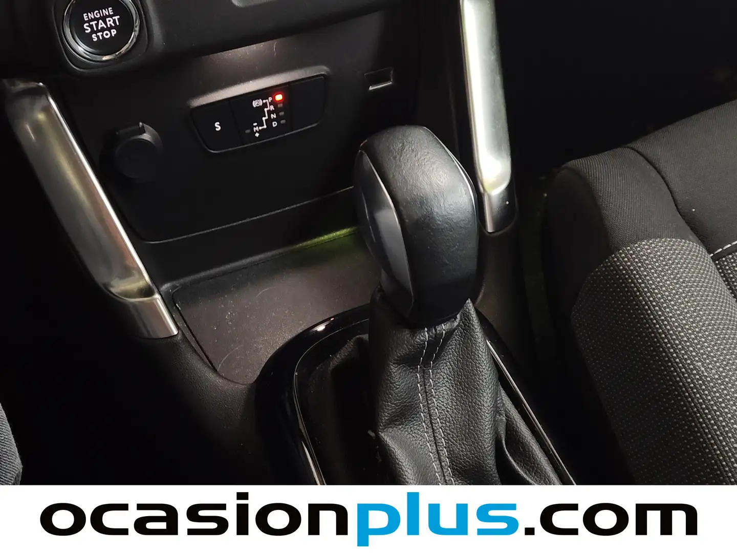 Foto Citroën C3 Aircross Citroen C3 Aircross PureTech 130 Shine Pack EAT6  (131 CV)