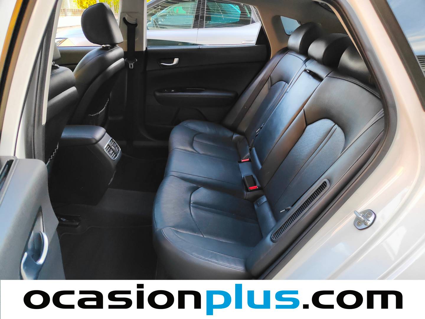 Foto asientos traseros KIA Optima Hïbrido Enchufable KIA Optima 2.0 GDi Híbrido Enchufable (205 CV)
