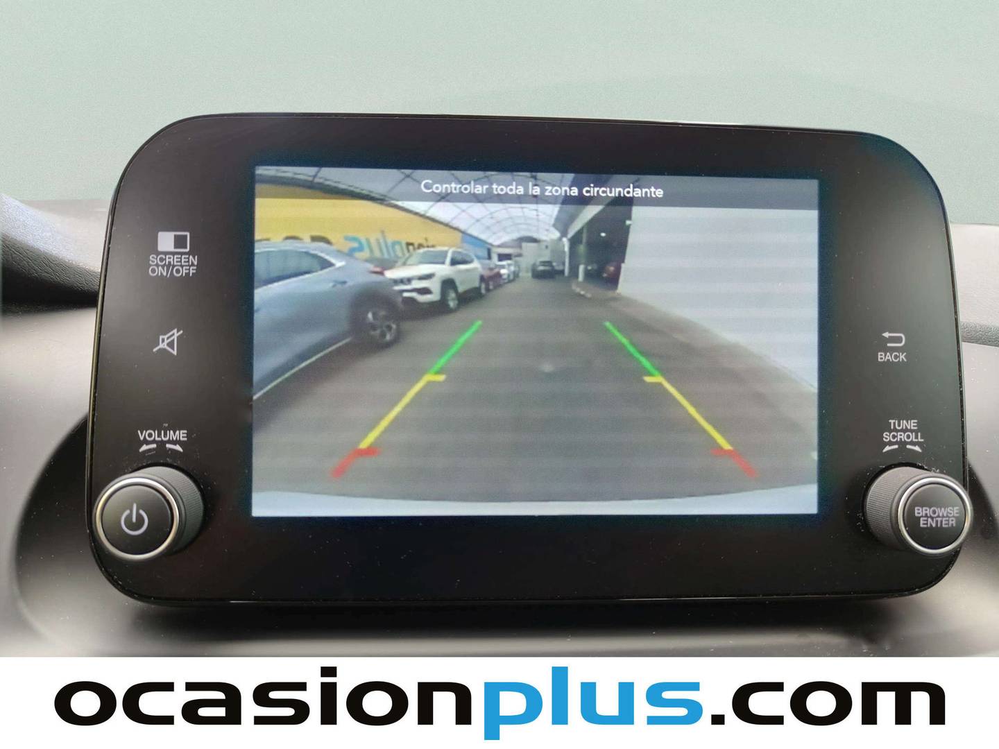 Extras y acabados del Fiat Tipo Fiat Tipo 1.5 Hybrid Cross DCT (130 CV)