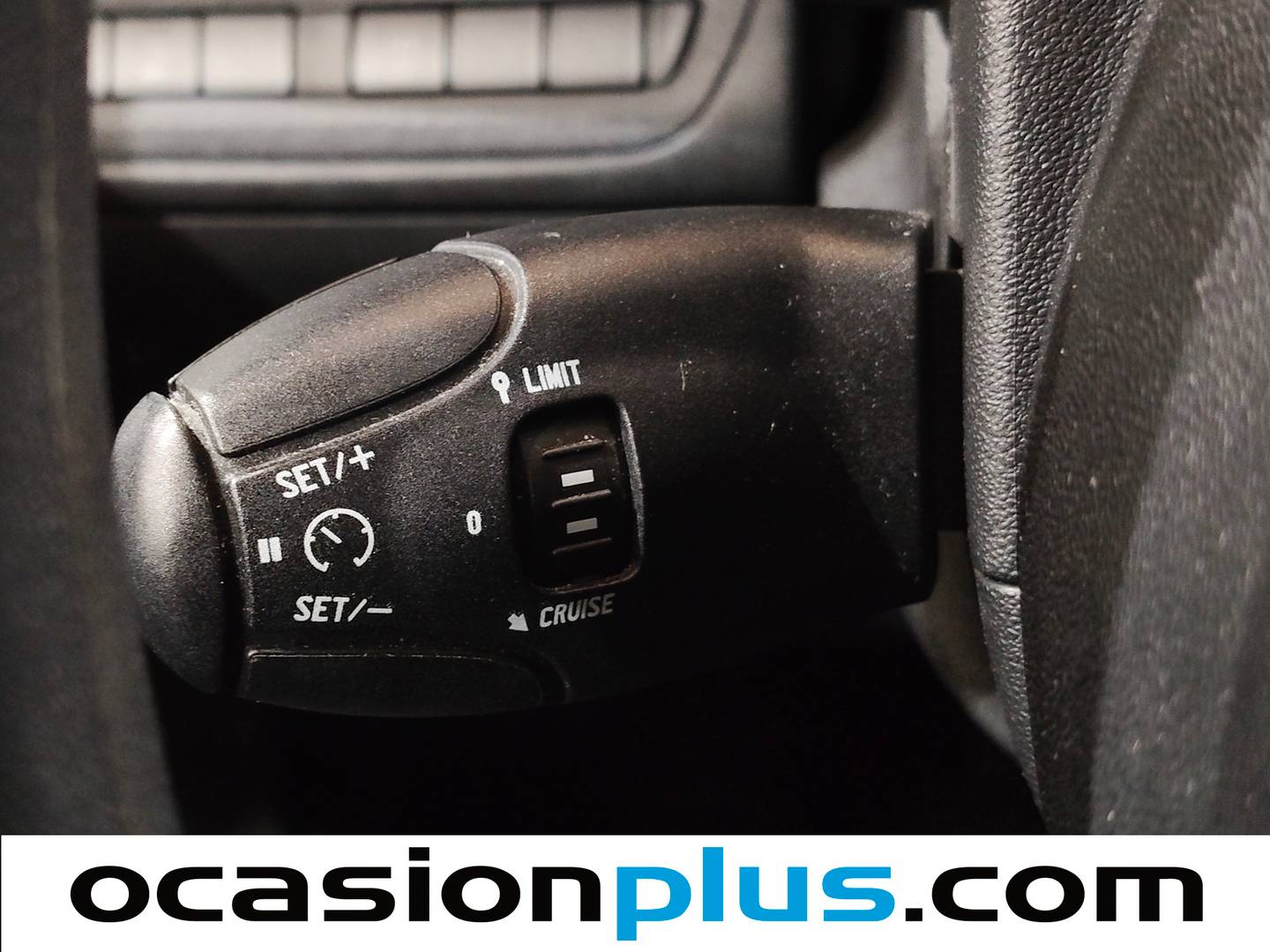 Equipamiento del Peugeot 208 Peugeot 208 1.4 HDi Business Line (68 CV)