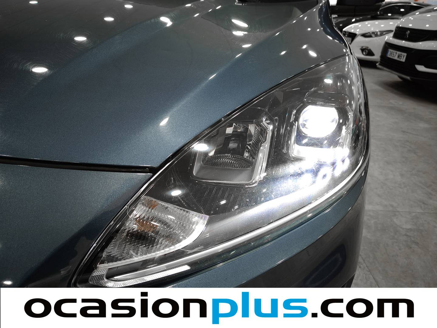 Foto Ford Kuga Ford Kuga 1.5 EcoBlue Trend (120 CV)