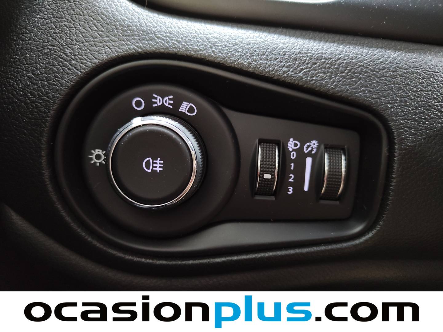 Extras y acabados del Jeep Renegade Jeep Renegade 1.0G Sport 4x2 (120 CV)