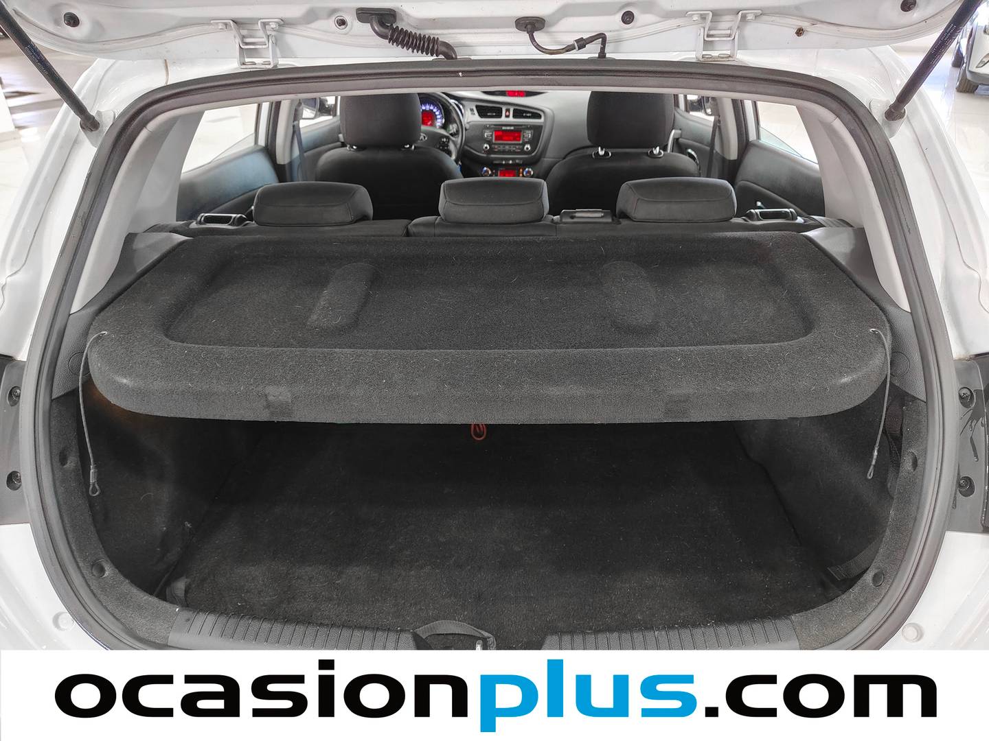 Fotos maletero KIA Ceed KIA Ceed 1.4 CVVT Drive (100 CV)