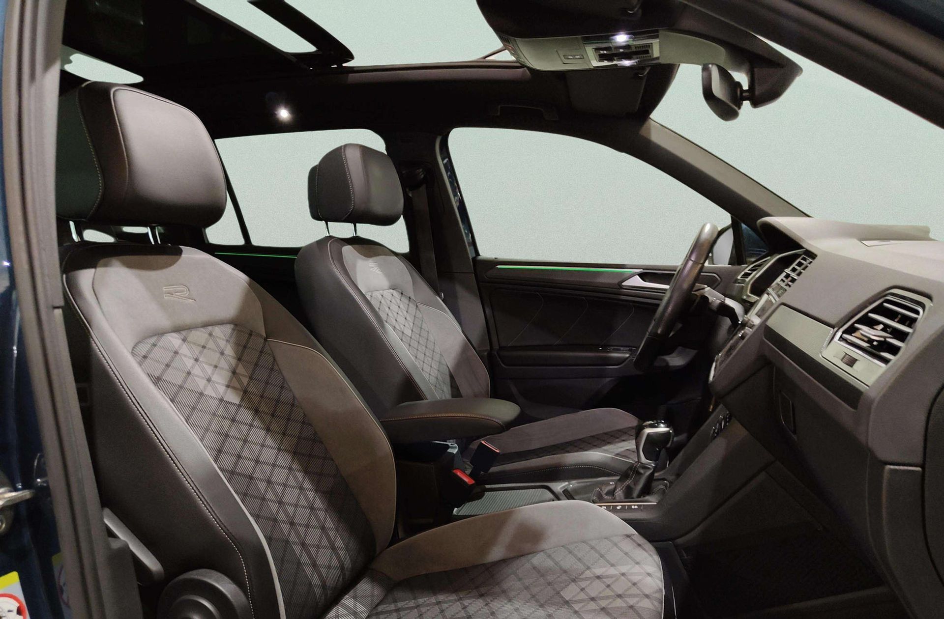 Volkswagen Tiguan R-Line 2.0 TDI DSG - foto 22