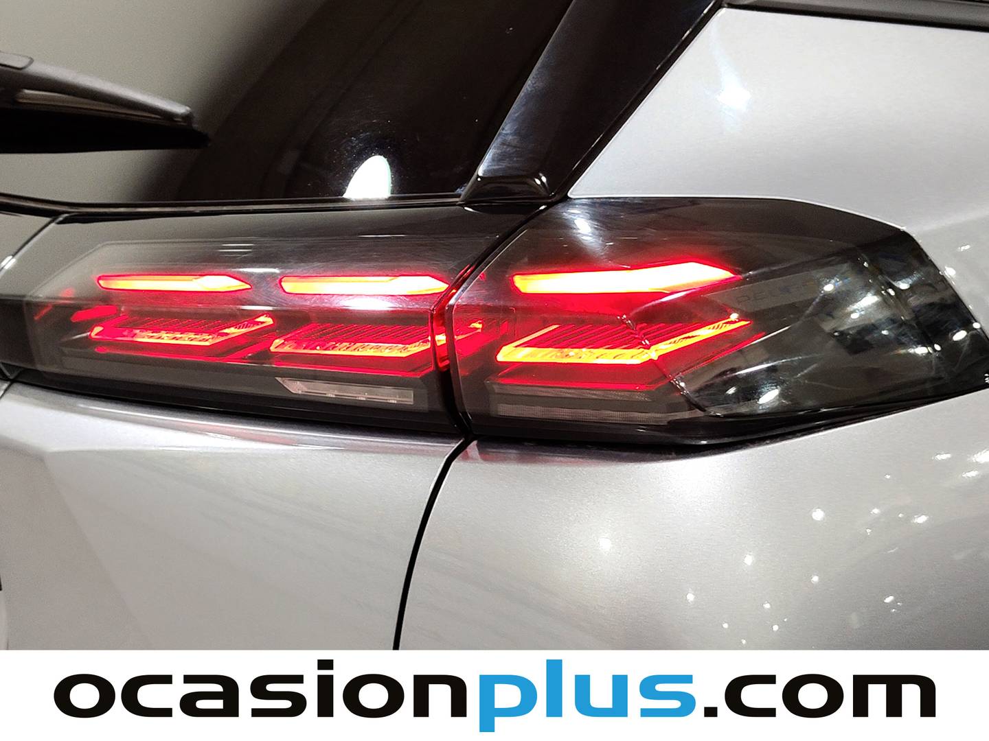 Peugeot 2008 Peugeot 2008 Allure Hybrid eDCS6 (145 CV) km 0