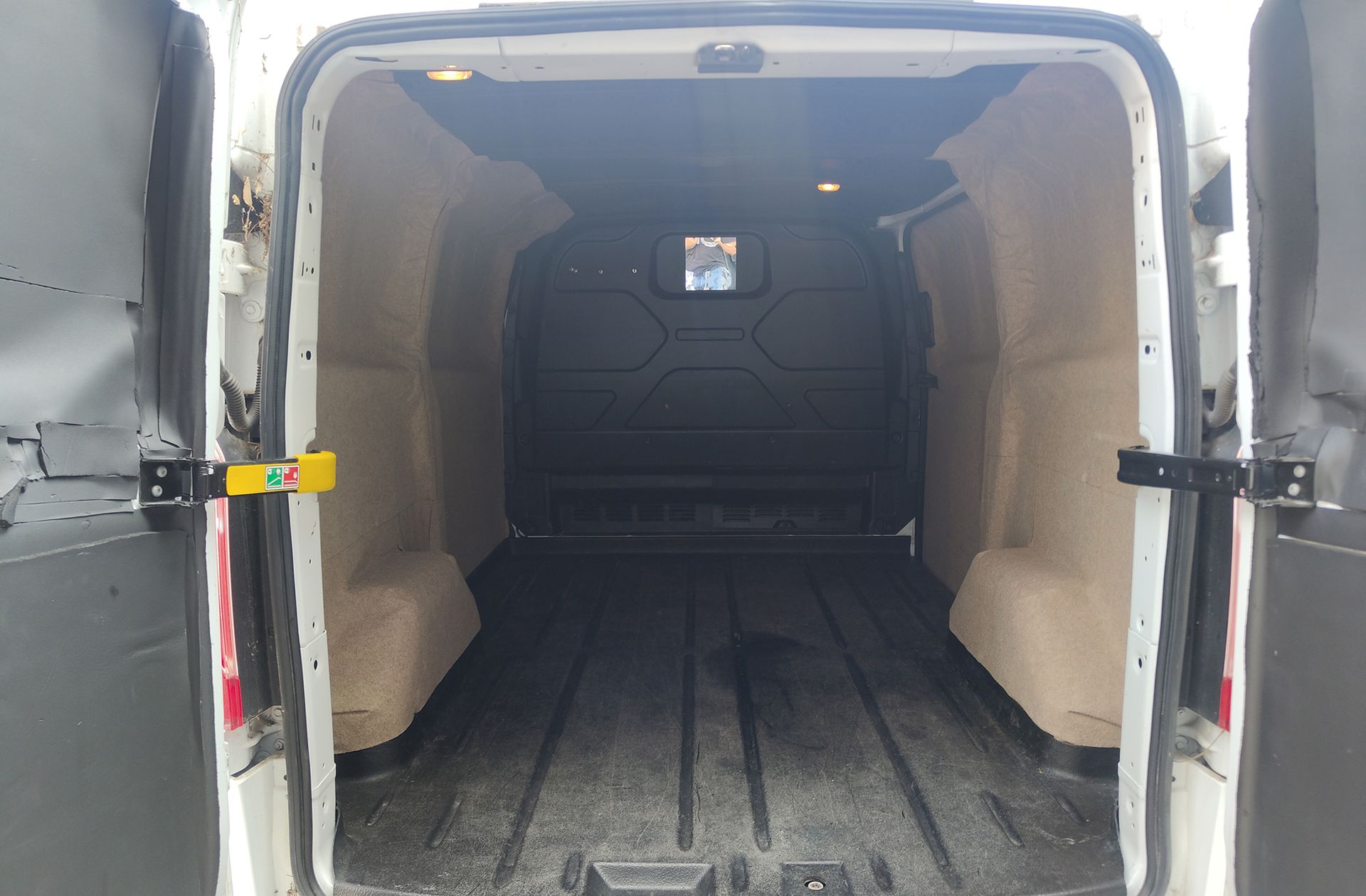 Ford Transit Custom Furgon 2.0 TDCi 280 L1 Trend - foto 12