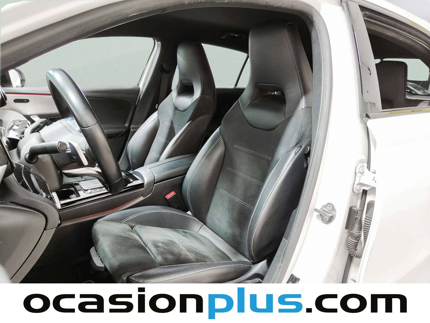 Foto asientos delanteros Mercedes Clase A Mercedes Clase A 180 d 85 kW (116 CV)